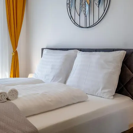 Myflat Coral 10 Premium * Siófok